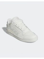 Adidas Skórzane sneakersy "Forum Low CL" w kolorze kremowym rozmiar: 42,5. Białe trampki Adidas, bez wzorów, bez zapięcia. Za 331.46 zł.