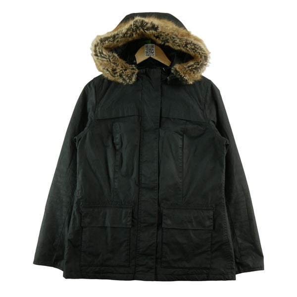 Second life - Parka damska Barbour Ellen Wax ciré Y2K - Stan bardzo dobry. Czarne parki Barbour, l, z tkaniny, klasyczne, bez kaptura. Za 425.96 zł.