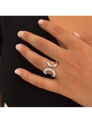 Les Favorites Srebrny pierścionek z cyrkoniami rozmiar: 52. Szare pierścionki Les Favorites, z cyrkonią, srebrne. Za 69.99 zł.