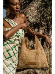 Maison héritage PARIS Skórzana torebka "Maledives" w kolorze jasnobrązowym - 44 x 38,5 cm rozmiar: onesize. Brązowe torby na ramię Maison héritage PARIS, bez wzorów, z materiału, na ramię, bez dodatków. Za 304.99 zł.