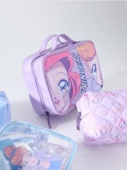 Kosmetyczka z nadrukiem Disney Princess - wielobarwny. Kufry i kosmetyczki Sinsay, bez wzorów, z nadrukiem, bez dodatków. Za 29.99 zł.