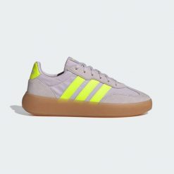 Buty Barreda Decode. Brązowe trekkingi Adidas, ze skóry, trekkingowe. W wyprzedaży za 239.85 zł.
