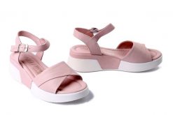 PIAZZA 910225-42 puder, sandały damskie. Czerwone sandały Piazza, bez wzorów, z gumy, bez obcasa, bez zapięcia. Za 319.90 zł.