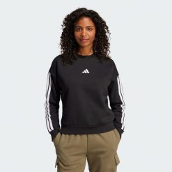 Bluza Essentials 3-Stripes Fleece. Białe bluzy Adidas, bez wzorów, z materiału, bez kaptura. Za 219.00 zł.
