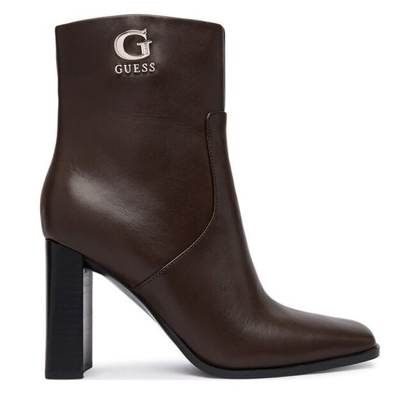 Botki Guess. Brązowe botki Guess, z aplikacjami, bez obcasa, na słupku, bez zapięcia. Za 764.99 zł.