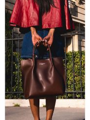 Victor & Hugo Paris Skórzana torebka "Lava" w kolorze jasnobrązowym - 32 x 32 x 10 cm rozmiar: onesize. Brązowe torebki klasyczne Victor & Hugo Paris, bez wzorów, z materiału, bez dodatków. Za 369.99 zł.