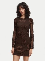 Vero Moda Sukienka koktajlowa VmQuinn 10348613 Brązowy Regular Fit. Brązowe sukienki Vero Moda, xl, bez wzorów, z syntetyku, wizytowe, bez kołnierzyka, bez ramiączek. Za 269.99 zł.