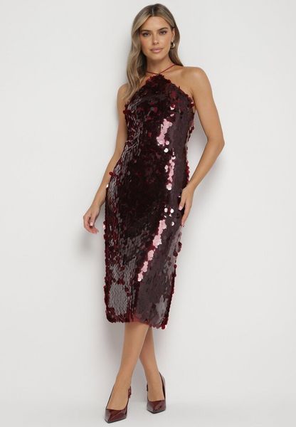 Bordowa Asymetryczna Sukienka Bogato Zdobiona Cekinami z Wiązaniem na Plecach Lericie. Czerwone sukienki Born2be, na imprezę, z aplikacjami, z asymetrycznym kołnierzem, bez ramiączek, asymetryczne. Za 109.99 zł.