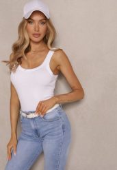 Biały Top na Ramiączkach z Prążkowanego Materiału z Bawełny Zaliena. Białe topy Renee, s, bez wzorów, z bawełny, bez kołnierzyka, bez ramiączek. Za 39.99 zł.