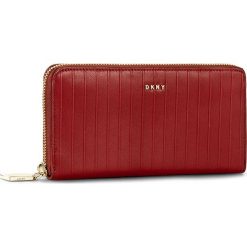 Duży Portfel Damski DKNY - Slgs-Gansevoort-Pinstripe R362280606 Scarlet 628. Czerwone portfele DKNY, bez wzorów, ze skóry. W wyprzedaży za 289.00 zł.
