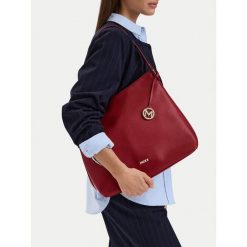 Torebka MEXX. Czerwone torebki klasyczne Mexx, bez wzorów, bez dodatków. Za 179.99 zł.