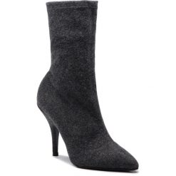 Botki PATRIZIA PEPE - 2V8272/A4N0-S264 Grey Melange. Szare botki Patrizia Pepe, bez wzorów, z materiału, bez obcasa, bez zapięcia. W wyprzedaży za 629.00 zł.