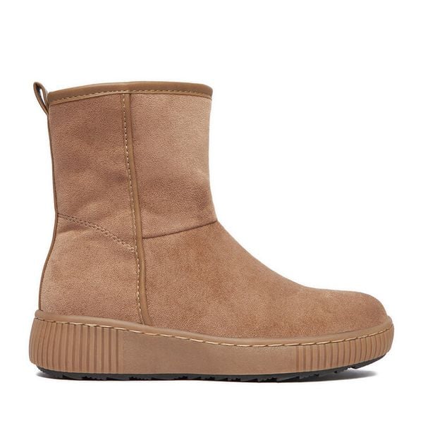 Botki Clara Barson. Brązowe botki Clara Barson, bez wzorów, bez obcasa, na płaskiej podeszwie, bez zapięcia. Za 159.99 zł.