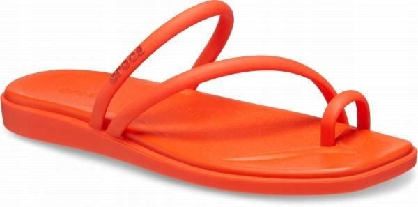 Klapki Dla Dorosłych Crocs Miami Toe Loop. Brązowe klapki Crocs, bez wzorów, z materiału, bez obcasa. Za 199.99 zł.