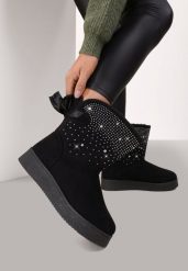 Czarne Śniegowce Susitna. Czarne trapery i śniegowce Renee, z futra, przed kolano. Za 54.99 zł.