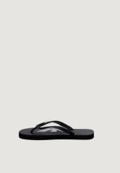 Japonki Kobieta EMPORIO ARMANI CONNECTED UNISEX swimwear. Czerwone klapki Emporio Armani Connected, bez wzorów, bez obcasa. Za 126.90 zł.