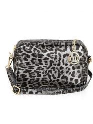 Mia Tomazzi Skórzana torebka "Caltanissetta" w kolorze szaro-czarnym - 22 x 15 x 10 cm rozmiar: onesize. Czarne torby na ramię Mia Tomazzi, bez wzorów, z materiału, na ramię, bez dodatków. Za 173.99 zł.