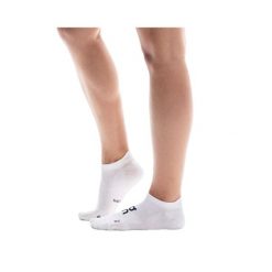 Skarpety On Core Run Low 2. Białe skarpety On, bez wzorów. Za 149.99 zł.