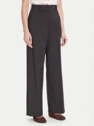 Weekend Max Mara Spodnie materiałowe Visivo 2525136031 Czarny Regular Fit. Czarne spodnie materiałowe Weekend Max Mara, bez wzorów, z materiału. Za 979.99 zł.