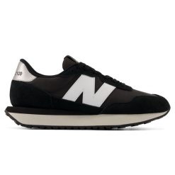 Buty damskie New Balance W23731P – czarne. Czarne obuwie sportowe New Balance, z gumy, bez zapięcia. Za 299.99 zł.