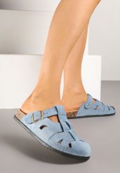Niebieskie Klapki w Stylu Chodaków Zdobione Wycięciami Wisae. Niebieskie klapki Renee, z aplikacjami, z jeansu, bez obcasa, na obcasie. Za 64.99 zł.
