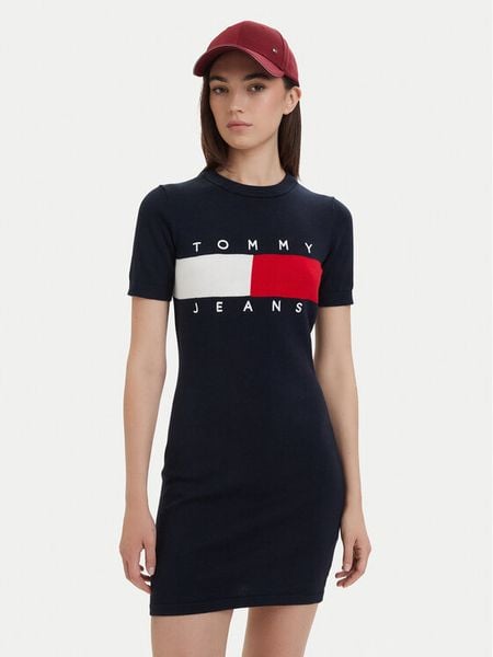 Tommy Jeans Sukienka codzienna Flag DW0DW22853 Granatowy Slim Fit. Niebieskie sukienki Tommy Jeans, na co dzień, s, bez wzorów, z bawełny, bez kołnierzyka, bez ramiączek, proste. Za 383.99 zł.