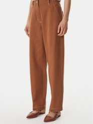 Guess Jeansy W6GB10 W1805 Brązowy Relaxed Fit. Brązowe jeansy Guess, xs, z aplikacjami. Za 569.99 zł.