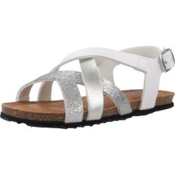 Sandały GEOX J SANDAL CHILENE GIR Biały. Białe sandały Geox, bez wzorów, z syntetyku, bez obcasa, bez zapięcia. Za 157.99 zł.