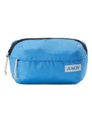 AEVOR Saszetka "Ease" w kolorze niebieskim - 22 x 14 x 5 cm rozmiar: onesize. Niebieskie torby na ramię AEVOR, bez wzorów, z materiału, sportowe, przez ramię, bez dodatków. Za 60.99 zł.