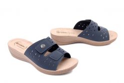 Inblu DL-05 004 granatowy, klapki damskie. Niebieskie klapki Inblu, bez wzorów, bez obcasa, na koturnie. Za 76.90 zł.