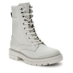 Trapery Guess. Trapery i śniegowce Guess. Za 789.99 zł.