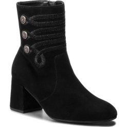 Botki GABOR - 91.722.17 Schwarz (Micro). Czarne botki Gabor, bez wzorów, z materiału, bez obcasa, na obcasie, bez zapięcia. W wyprzedaży za 389.00 zł.