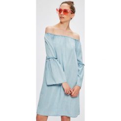 Only - Sukienka. Niebieskie sukienki Only, na co dzień, bez wzorów, z lyocellu, casualowe, bez kołnierzyka, bez ramiączek, mini, proste. W wyprzedaży za 59.90 zł.