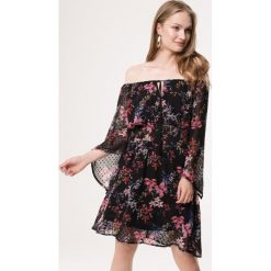 Czarna Sukienka Gypsy Dancing. Czarne sukienki Born2be, na lato, l, bez wzorów, wizytowe, z asymetrycznym kołnierzem, bez ramiączek, mini, asymetryczne. Za 79.99 zł.