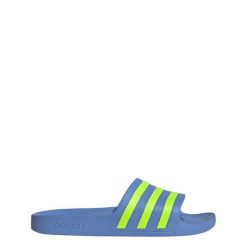 Klapki adilette Aqua. Niebieskie klapki Adidas, bez wzorów, bez obcasa. Za 99.95 zł.