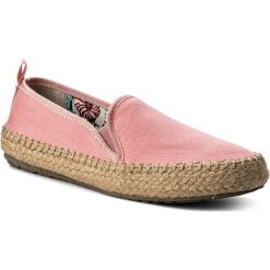 Espadryle EMU AUSTRALIA - Gum W11385 Pink Watermelon. Czerwone espadryle EMU Australia, bez wzorów, z materiału, bez obcasa, na płaskiej podeszwie, bez zapięcia. W wyprzedaży za 189.00 zł.