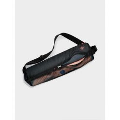 Torba na matę do jogi Manduka Breathe Easy Yoga Bag. Czarne torby na ramię Manduka, bez wzorów, sportowe, bez dodatków. Za 159.99 zł.