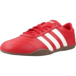 Kapcie ADIDAS GRAND COURT LO Czerwony. Czerwone obuwie domowe Adidas, bez wzorów, ze skóry, bez zapięcia. Za 308.50 zł.