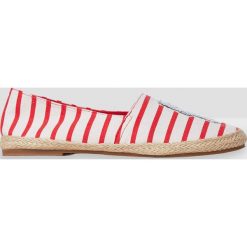 Etam - Espadryle. Białe espadryle Etam, bez wzorów, z gumy, bez obcasa, bez zapięcia. W wyprzedaży za 34.90 zł.