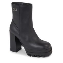 Botki Tommy Jeans. Czarne botki Tommy Jeans, bez wzorów, z jeansu, bez obcasa, na słupku, bez zapięcia. Za 799.99 zł.