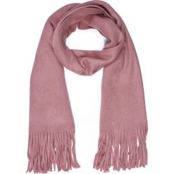SZALIK DAMSKI. Szare szaliki TOP SECRET, na jesień, bez wzorów, z dzianiny. W wyprzedaży za 19.99 zł.