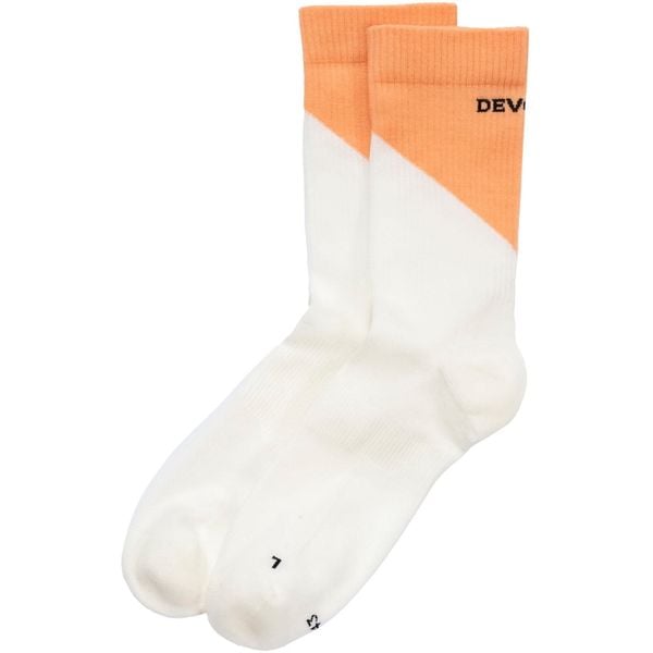 Skarpety merino Devold Endurance Merino Sock. Białe skarpety Devold, bez wzorów, z elastanu. Za 126.49 zł.