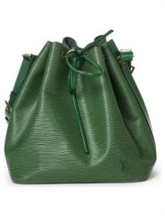 Louis Vuitton Skórzana torebka "Noe PM" w kolorze zielonym - 24 x 25 x 18 cm rozmiar: onesize. Zielone torby na ramię Louis Vuitton, bez wzorów, z materiału, na ramię, bez dodatków. Za 3,145.99 zł.