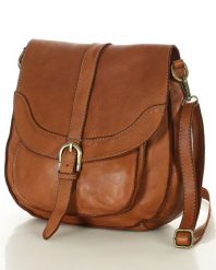 Torebka vintage retro skórzana listonoszka saddle bag - MARCO MAZZINI camelowa. Brązowe torby na ramię bez wzorów, ze skóry, na ramię, bez dodatków. Za 478.99 zł.
