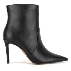 Botki Nine West. Czarne botki Nine West, bez wzorów, bez obcasa, na szpilce, bez zapięcia. Za 249.99 zł.
