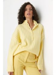 Trendyol Sweter w kolorze żółtym rozmiar: L. Żółte swetry Trendyol, l, bez wzorów, prążkowane, bez ramiączek. Za 73.99 zł.