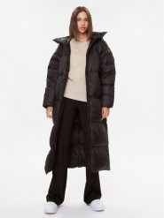Bomboogie Płaszcz zimowy CW 8082 T MNA3 Czarny Regular Fit. Czarne płaszcze Bomboogie, na zimę, bez wzorów, z syntetyku, bez kaptura. Za 1,409.00 zł.