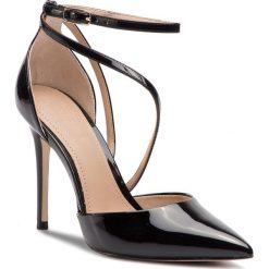 Szpilki GUESS - FL5BRT PAF08 BLACK. Czarne szpilki Guess, z aplikacjami, ze skóry ekologicznej, bez obcasa, na obcasie, bez zapięcia. W wyprzedaży za 349.00 zł.