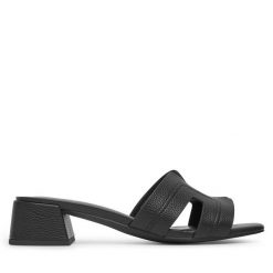 Klapki JENNY. Czarne klapki Jenny, bez wzorów, bez obcasa. Za 129.99 zł.
