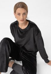 Welurowa bluza B-CARLA. Czarne bluzy Volcano, m, bez wzorów, z dresówki, bez kaptura. Za 139.99 zł.